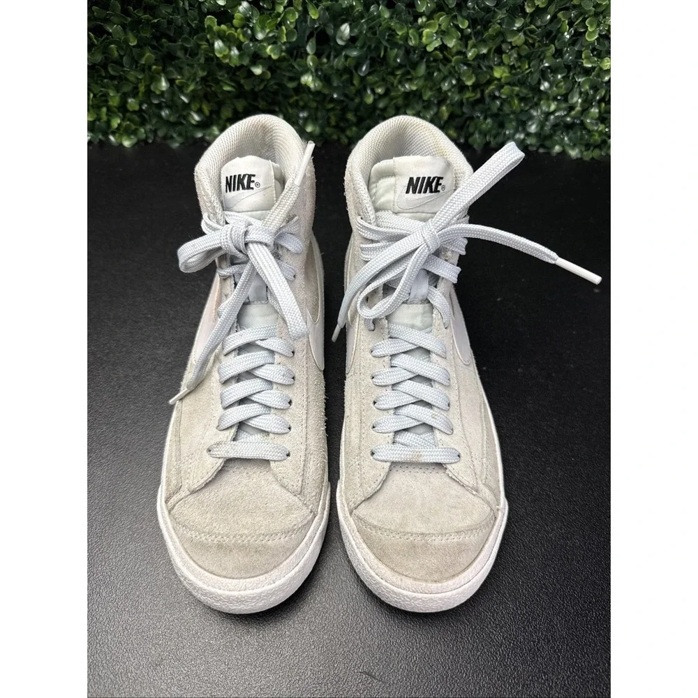 Nike Blazer Mid '77 Next Nature sneakers Kids Size 5y Light Gray Suede Shoes